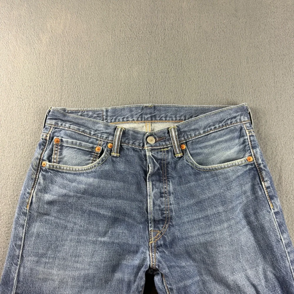 Levis 501 Jeans Men's 32x34 Blue Straight Leg Regular Fit Button Fly Medium Wash